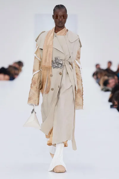 Look 8